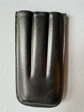 Black Leather 3-Slot Cigar Case Pouch